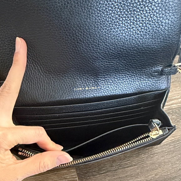 Tory Burch Black Pebbled Leather Logo Crossbody - Picture 3 of 6